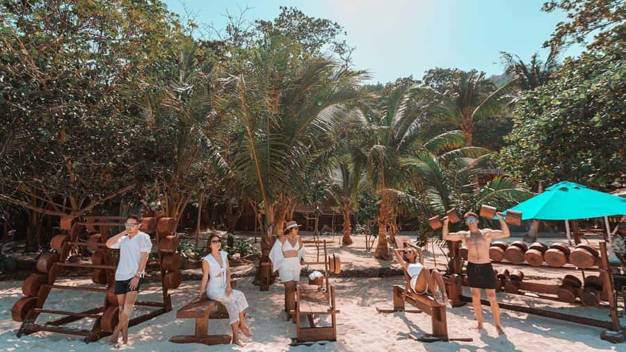 Phuket: Banana Beach Speedboat Island Experience with Lunch - Is $77 a fair price for six hours?