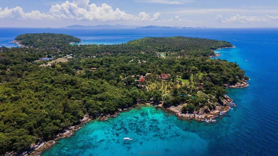 Phuket: Coral & Racha Islands Day Trip By Speedboat - Two islands, two different kinds of beach day