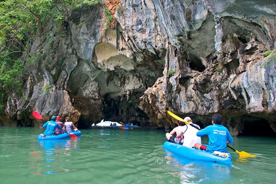 Phuket: James Bond 5 Islands Speedboat Tour with Lunch - The early start, pier breakfast, and safety briefing