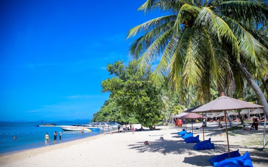Phuket: James Bond and Laem Haad Beach by Speedboat - Lunch at Panyee floating village