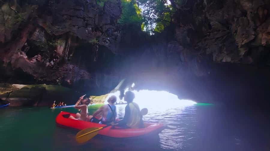 Phuket: James Bond Island Day Trip by Speed Boat with Lunch - Lunch and local life at Panyee