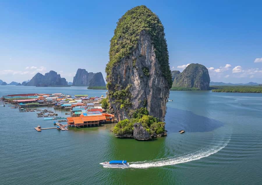 Phuket: James Bond Island, Floating Village Speedboat Tour - Panak Island and the first cave experience