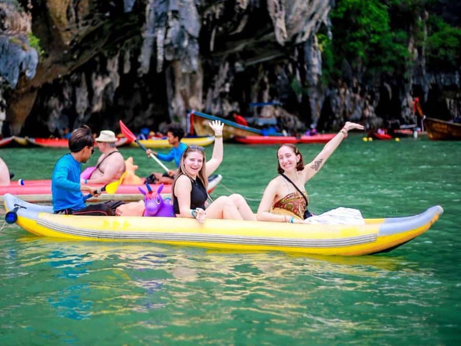 Phuket: James Bond Island Speedboat Tour with Canoeing - Breakfast at the pier sets the tone