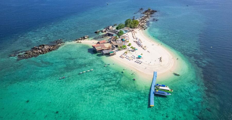 Phuket: Khai Islands Premium Speedboat Half Day Adventure - The 20-minute speedboat ride offshore