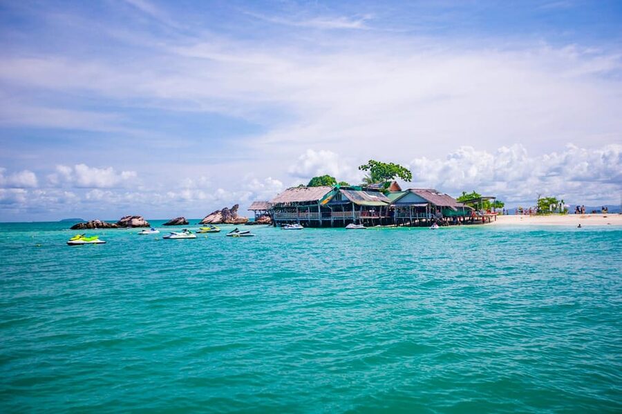 Phuket: Khai Islands Premium Speedboat Half Day Adventure - Who should book it, and who should skip it