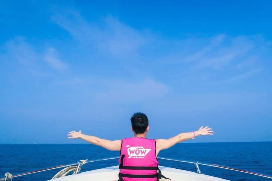 Phuket/Khao Lak: Speedboat Snorkel Tour to Similan Islands - Food, equipment, and the service level