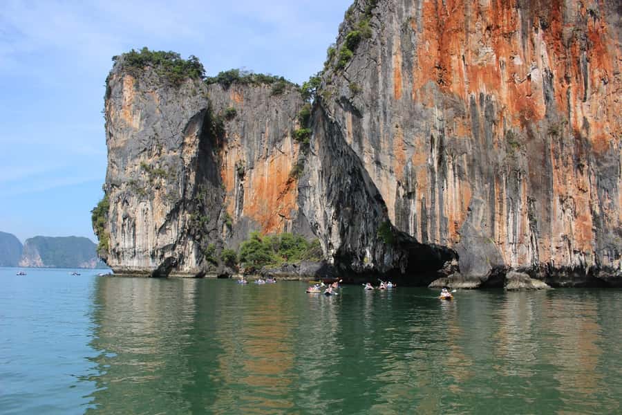 Phuket: Phi Phi & James Bond Island Combo Day Tour w/Lunch - Heat, seasickness, and practical comfort