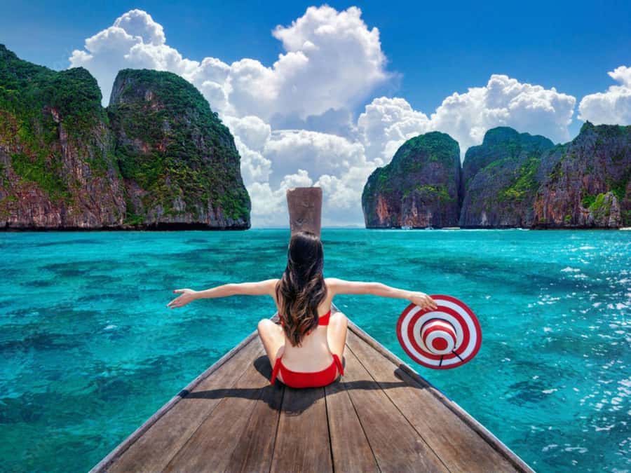 Phuket; Phi Phi, Maya Bay, Bamboo or Khai Island Speedboat - Lunch on Phi Phi Don is convenient but brief
