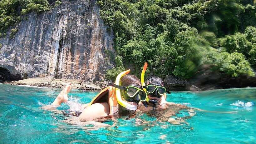 Phuket: PhiPhi, Maya Bay & Khai Island Day Tour with Lunch - Phi Phi Don lunch and free time
