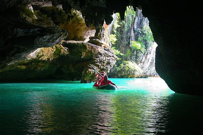Phuket Private Speed Boat Tours - Phi Phi Don, lunch and one hour on land