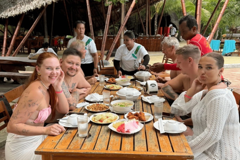Phuket: Racha and Coral Islands Speedboat Trip with Lunch - Should you book the Racha and Coral Islands trip?