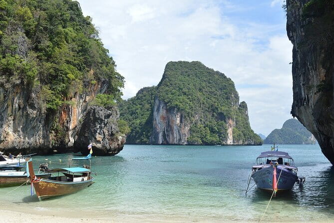 Phuket Speedboat Day Tour to Phi Phi & Maya Bay Highlights - What the $75.47 price really covers