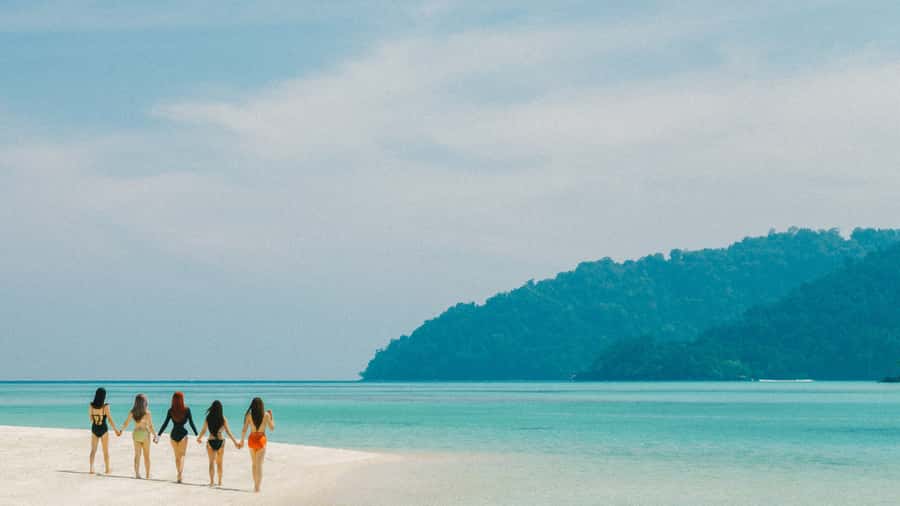 Phuket : Surin Island by Speedboat - Lunch at the national park restaurant