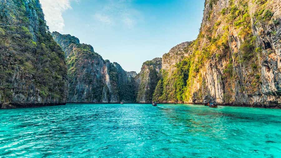 Phuket to Phi Phi Full-Day Luxury Speed Boat Charter - Why the 5 AM start can be worth it