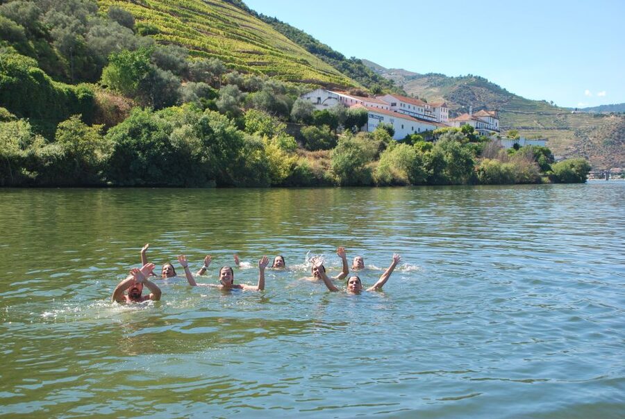 Pinhão: River Douro Speedboat Tour with Water Sports - Who should book this Pinhão activity?