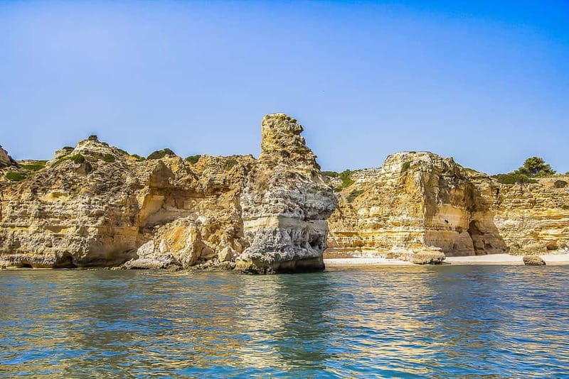 Portimão: Benagil Caves Speed Boat Tour with Sunset Option - Entering Benagil Cave When Conditions Allow