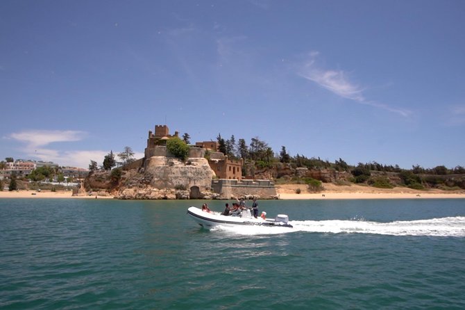 Portimão: Benagil Caves Speedboat Tour - A fast route to Benagil from Portimão