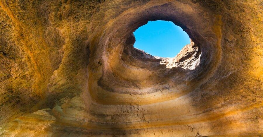 Portimão: Benagil Sea Caves Speedboat Adventure Tour - Paradise Cave, Carvoeiro, and Algar Seco