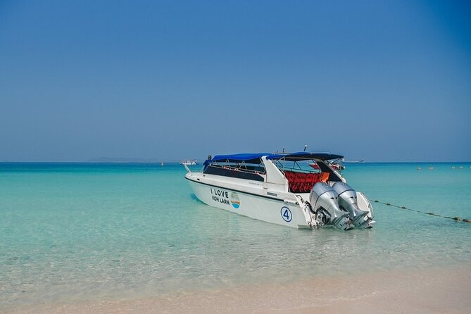 Premium Coral Island Pattaya by Speed boat - The short speedboat crossing to Tien Beach