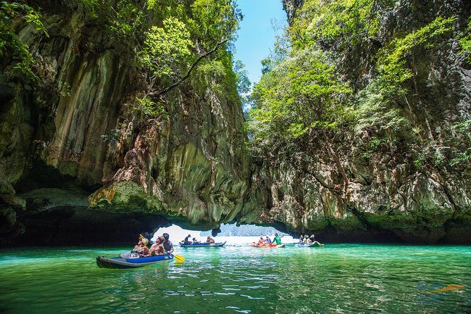 PREMIUM James Bond & Phang Nga bay & 2 Canoes - Lunch and local life at Panyee Village