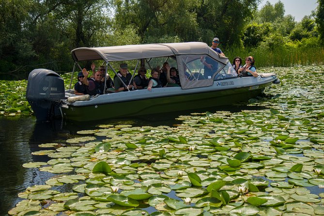 PRIVATE 4-5h speedboat tour to the village Mila23 - Key points to know before booking