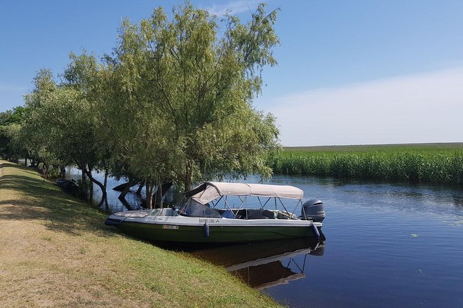 PRIVATE 4-5h speedboat tour to the village Mila23 - What the private speedboat adds