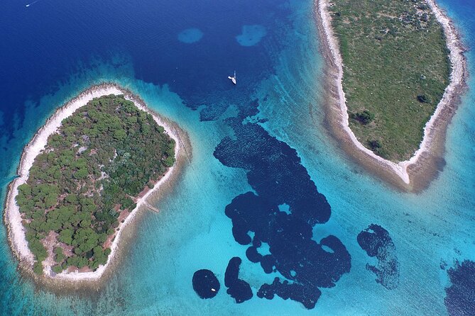 Private Blue Lagoon and Trogir Half-day Speedboat Tour from Split - What the speedboat adds to the journey