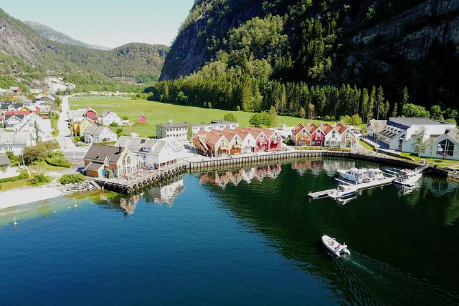 Private Cruise: Mostraumen by Zodiac or Lux Pontoon Boat - Veafjorden gives the day its quiet center