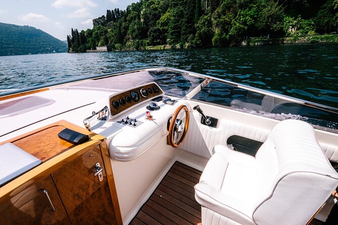 Private Cruise on Lake Como with Speedboat from 1H to 4H - Returning along Como’s Viale Geno