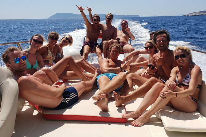 Private Custom Island Hopping Speedboat Tour from Hvar - Lunch and a final swim in the Pakleni Islands