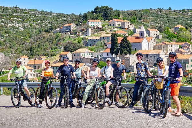 Private Custom Island Hopping Speedboat Tour from Hvar - What the crew adds to the day