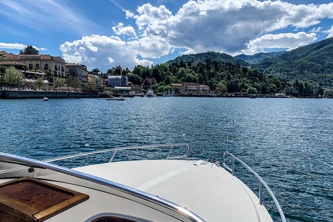 Private guided speedboat cruise on Lake Como from 1H to 4H - Ossuccio, the medieval tower, and film-set villas