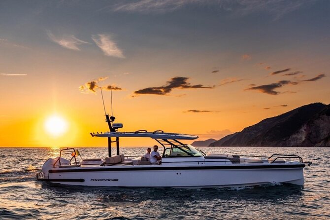 Private Half Day Cruise on a Speed Boat in Mallorca - The crew and the private service