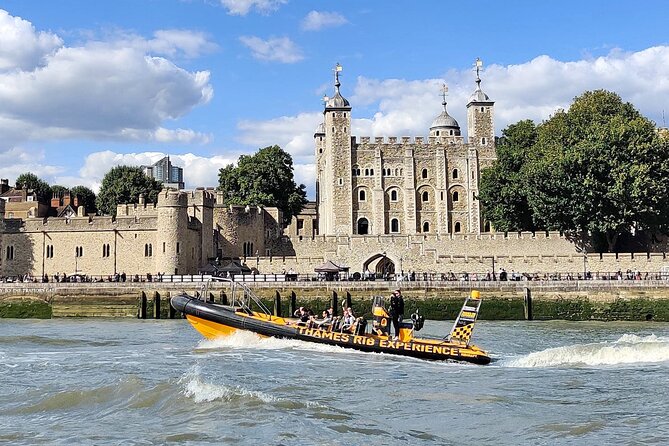 PRIVATE HIRE SPEEDBOAT 'TOWER RIB BLAST' - 20 minutes from Tower Millennium Pier - What the private price means for your group