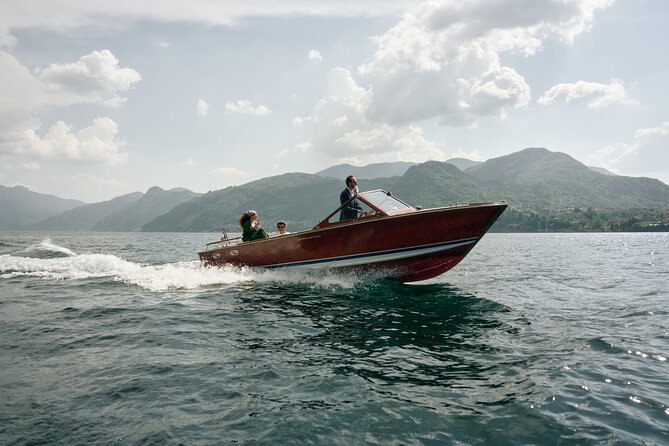 Private Lake Como Wooden Speedboat Tour with Aperitif - Cadenabbia and Tremezzina’s famous villas