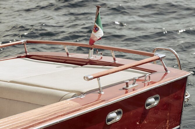 Private Lake Como Wooden Speedboat Tour with Aperitif - What the skipper and staff add