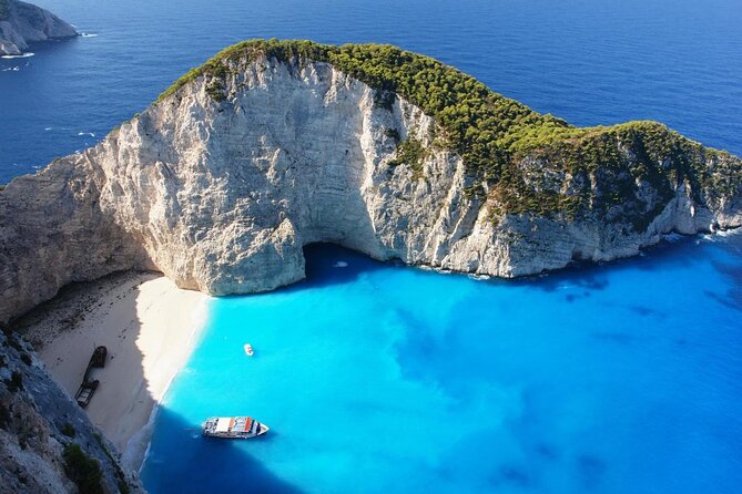 Private Luxury 6.5m 140hp Speedboat cruise Shipwreck & Blue Caves - Key points to know before booking