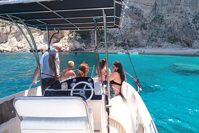 Private Luxury 6.5m 140hp Speedboat cruise Shipwreck & Blue Caves - Is $602.20 good value for five people?
