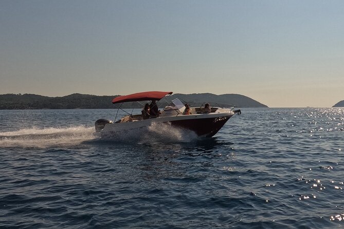 Private luxury speedboat tour-Islands, caves, beaches, snorkeling - Koločep and the Blue Cave set the tone