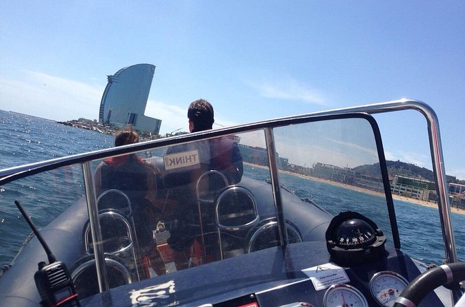Private One Hour Powerboat trip with lots of high speed fun - Who will enjoy this most?