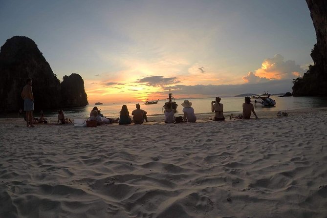 Private Phi Phi & 4 Islands Sunset Cruise by Speedboat - from Krabi - Lunch with Thai flavors, plus the useful extras
