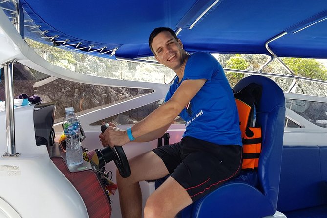 Private Phi Phi Island Speed Boat Tour from Krabi - Guides, crew, and the family experience