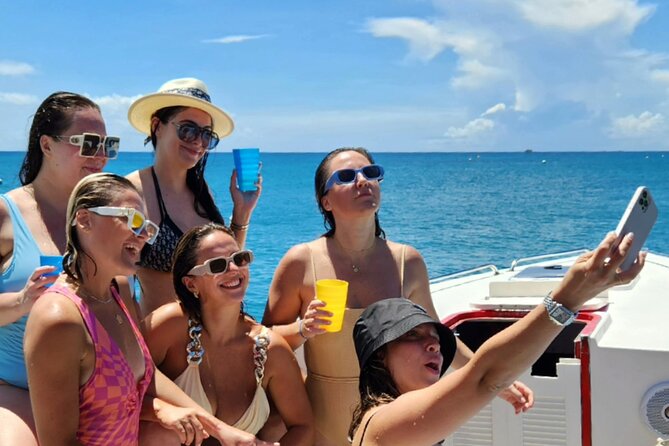 Private Speed Boat Charter in St Maarten & Nature Reserve - Creole Rock: the best early snorkeling stop