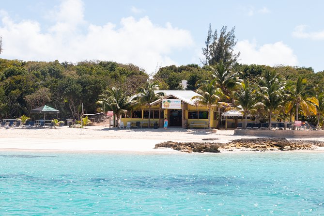 Private Speed Boat for Snorkeling or Fishing in Nassau - 34ft - Gilligan’s Island, beaches, and easy swimming stops