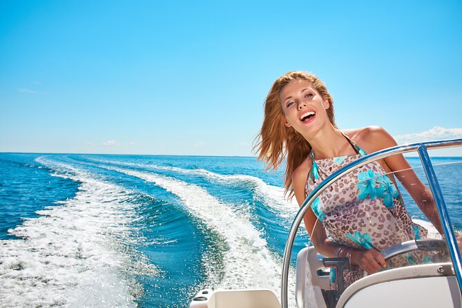 Private Speed Boat Snorkeling with Dolphins Trip - Hurghada - Snorkeling over coral reefs and colored fish