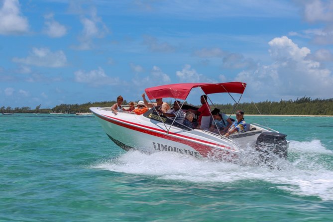 Private speed boat to ile aux cerfs - Lunch and the practical rhythm of six hours
