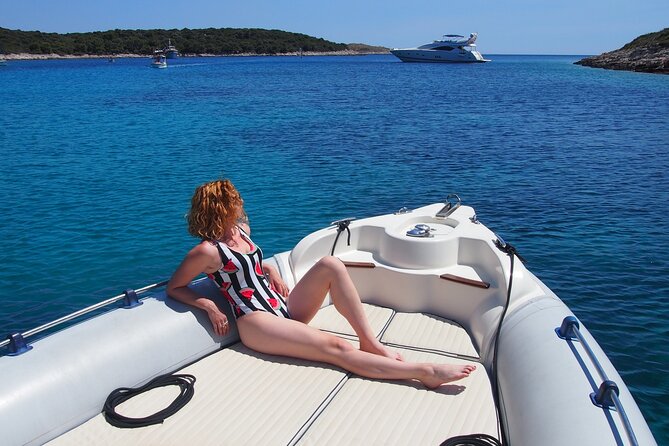 Private Speed Boat Tour to Blue Cave & Pakleni islands - Blue Cave: the main event near Bisevo