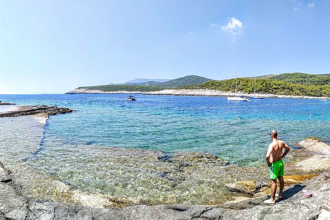 Private Speed Boat Tour to Blue Cave & Pakleni islands - Palmizana Botanical Garden and lunch