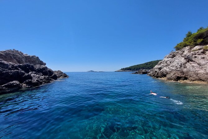 Private Speedboat Tour- Blue cave, sandy beaches and snorkelling - The eight-hour Mljet option takes commitment