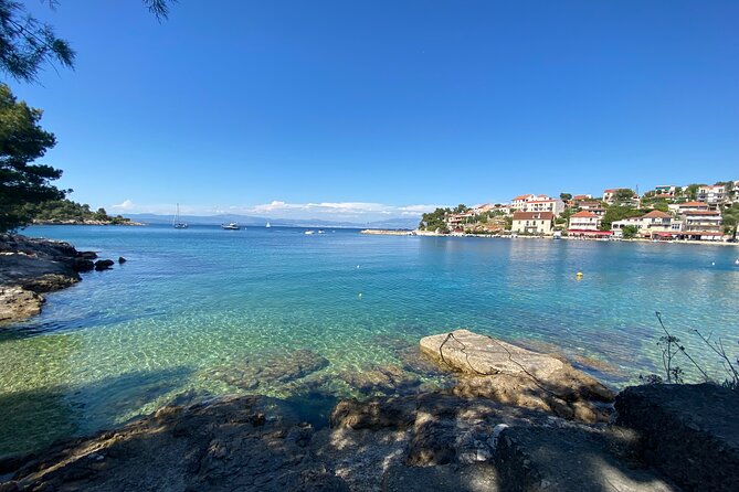 Private speedboat tour from Trogir and Split all around Island Šolta - Stomorska: two hours for lunch and a village walk